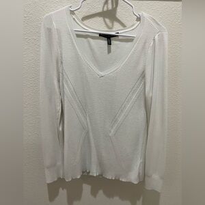 White House Black Market women’s v-neck blouse sweater size large